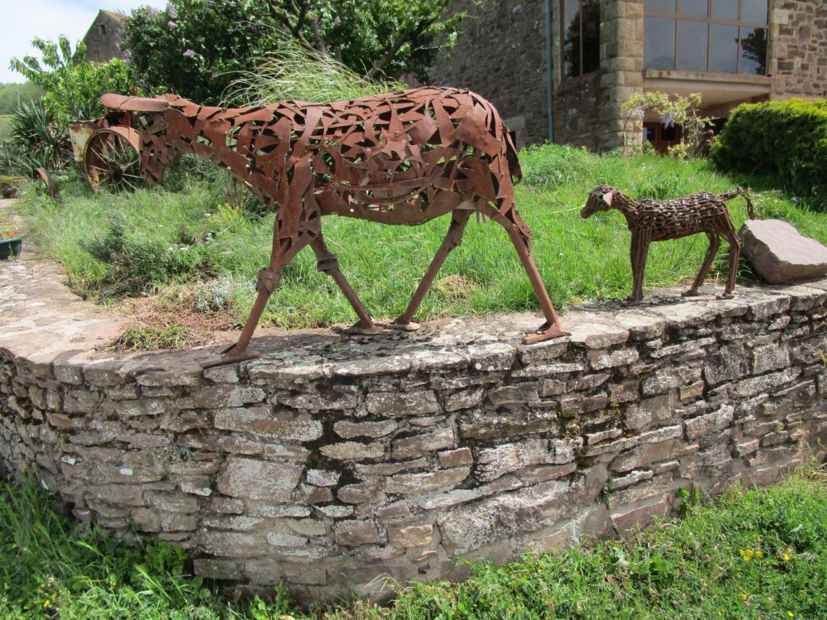 Grand Gite A La Ferme Villa Les Costes-Gozon Buitenkant foto